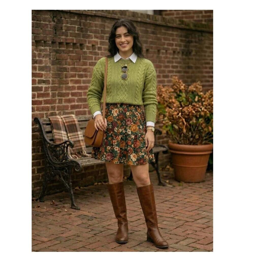 Vintage inspired Autumn Boho Aesthetic: Green chunky Cable-Knit Sweater Preppy